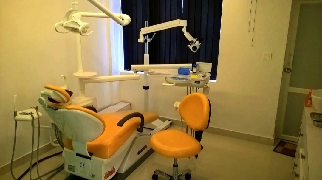 White Roots Dental Clinic